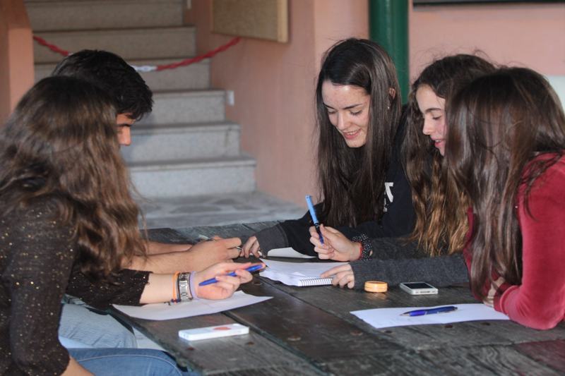 Classroom session of the counsellor training course at the Toledo camp