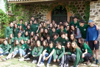 Une promotion de la formation officielle d'animateur de LayosCamp
