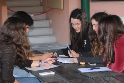 Séance théorique de la formation d'animateur, en salle au camp de Tolède