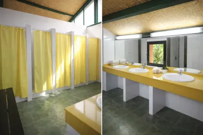 Shared bathrooms: showers and washbasins
