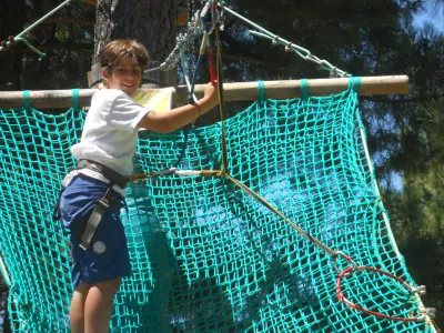 LAYOS CAMP GREDOS - CAMPAMENTO DE VERANO